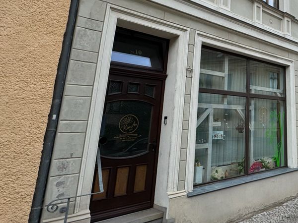 Kim An Spa, Domstraße 10
