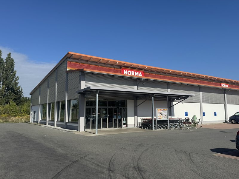 NORMA Havelberg Eingang und Parkplatz