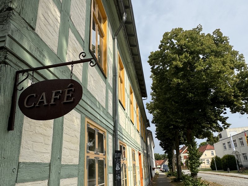 Schild Café D8
