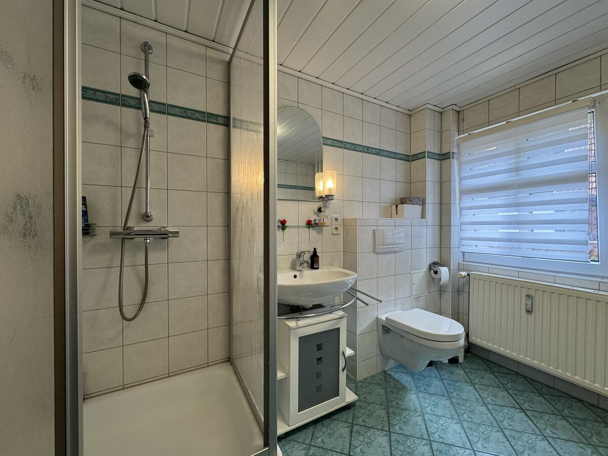 Bad mit Dusche