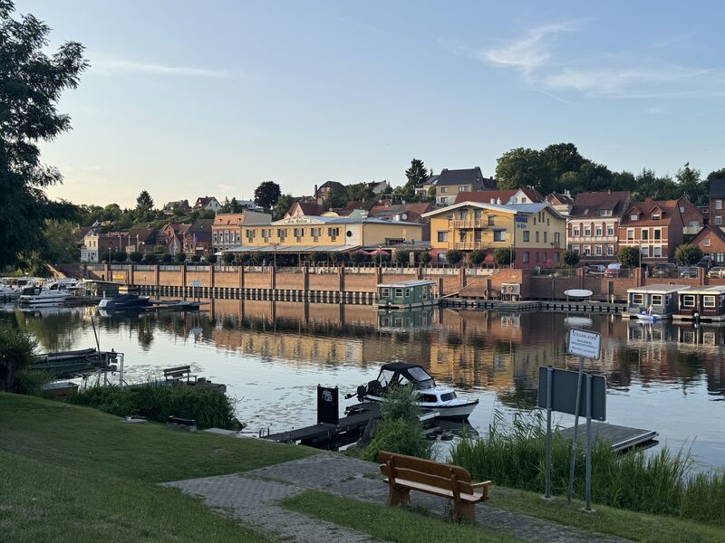 Hotel am Hafen in Havelberg, Blick über den Hafen